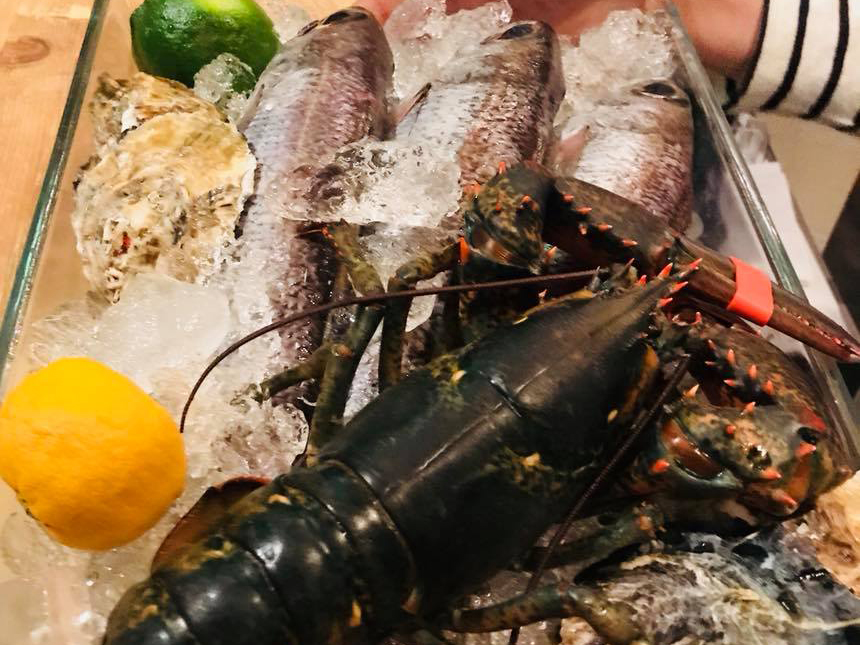 オマールエビ、黒ムツ、殻牡蠣